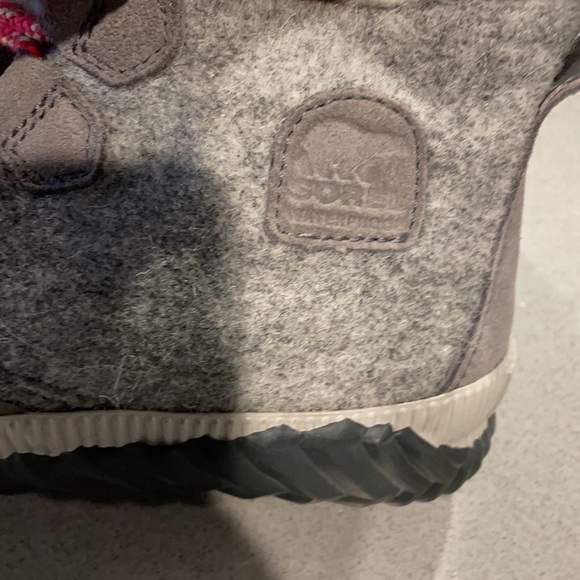 Sorel Duck Boots - Picture 2 of 8